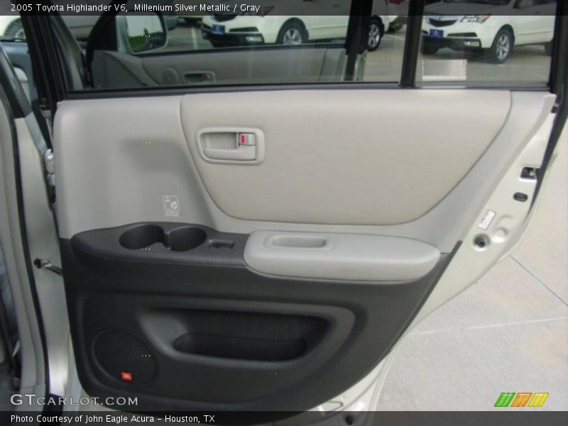 Millenium Silver Metallic / Gray 2005 Toyota Highlander V6