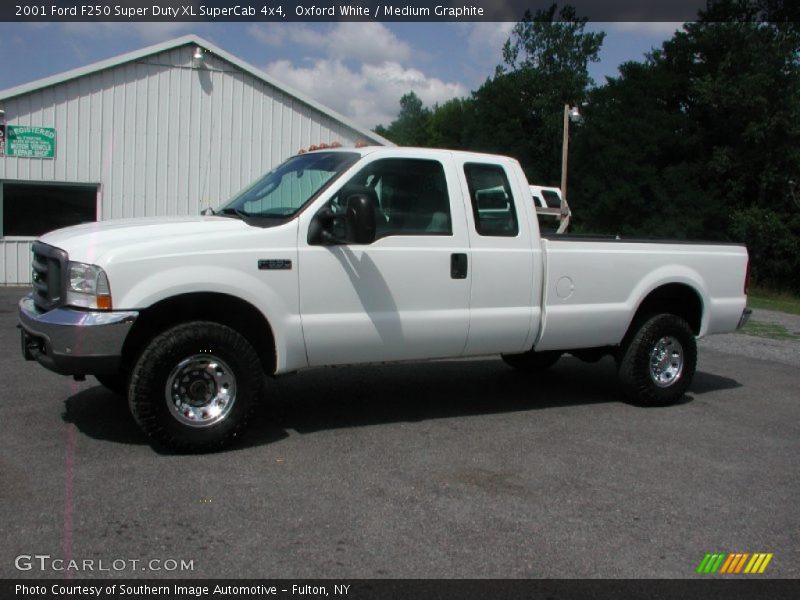 Oxford White / Medium Graphite 2001 Ford F250 Super Duty XL SuperCab 4x4