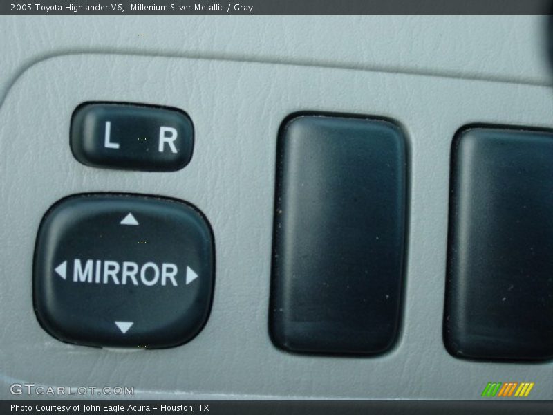 Millenium Silver Metallic / Gray 2005 Toyota Highlander V6