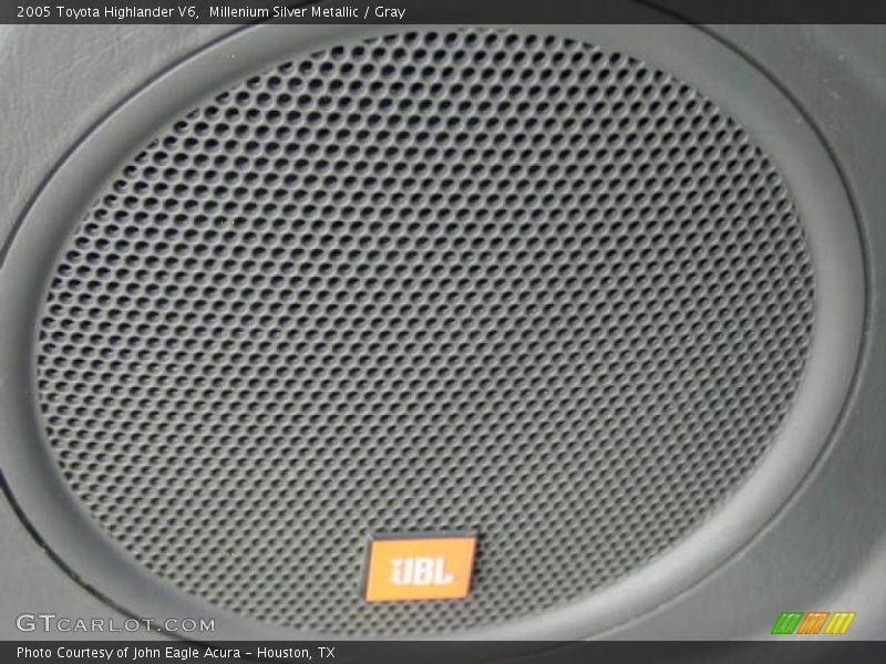 Millenium Silver Metallic / Gray 2005 Toyota Highlander V6