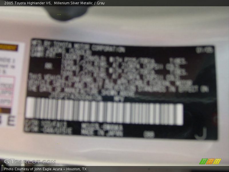 Millenium Silver Metallic / Gray 2005 Toyota Highlander V6