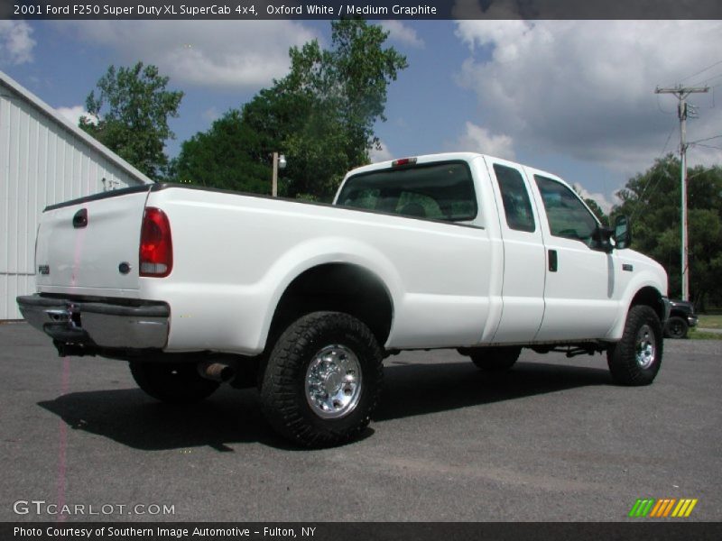 Oxford White / Medium Graphite 2001 Ford F250 Super Duty XL SuperCab 4x4