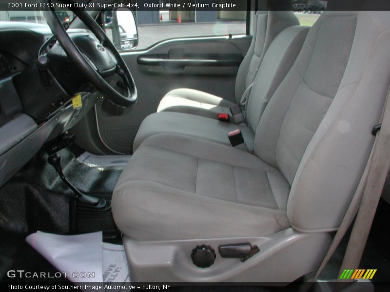 Oxford White / Medium Graphite 2001 Ford F250 Super Duty XL SuperCab 4x4