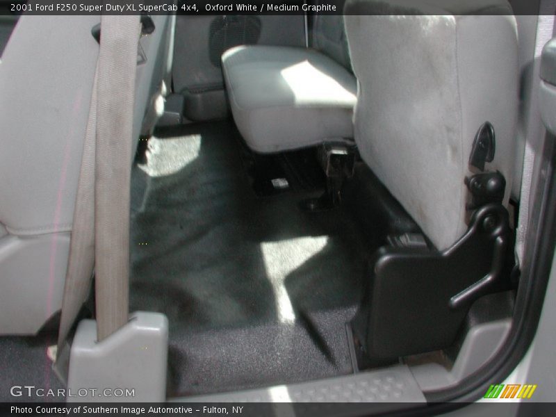 Oxford White / Medium Graphite 2001 Ford F250 Super Duty XL SuperCab 4x4