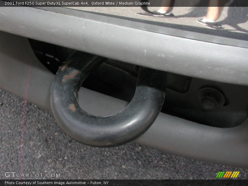 Oxford White / Medium Graphite 2001 Ford F250 Super Duty XL SuperCab 4x4