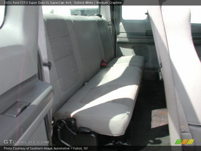 Oxford White / Medium Graphite 2001 Ford F250 Super Duty XL SuperCab 4x4