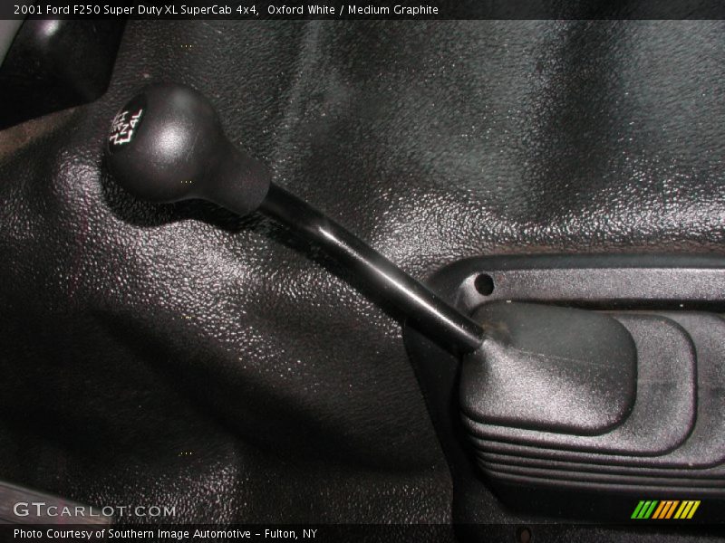 Oxford White / Medium Graphite 2001 Ford F250 Super Duty XL SuperCab 4x4