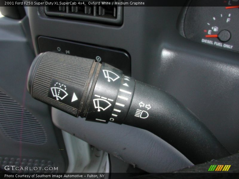 Oxford White / Medium Graphite 2001 Ford F250 Super Duty XL SuperCab 4x4