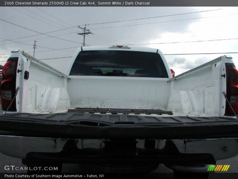 Summit White / Dark Charcoal 2006 Chevrolet Silverado 2500HD LS Crew Cab 4x4
