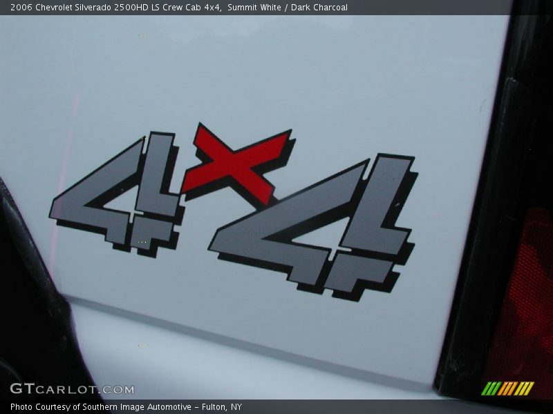 Summit White / Dark Charcoal 2006 Chevrolet Silverado 2500HD LS Crew Cab 4x4