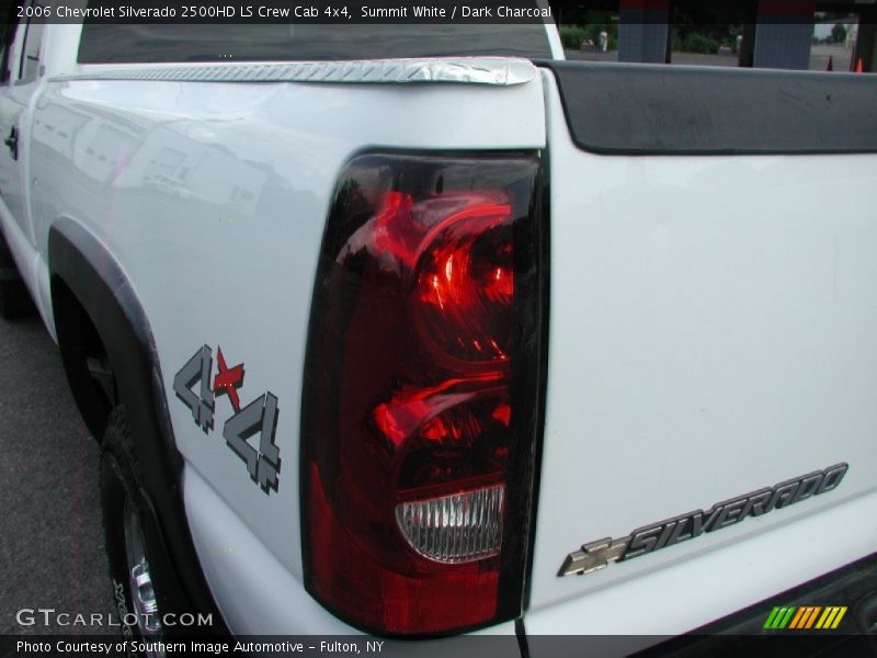 Summit White / Dark Charcoal 2006 Chevrolet Silverado 2500HD LS Crew Cab 4x4