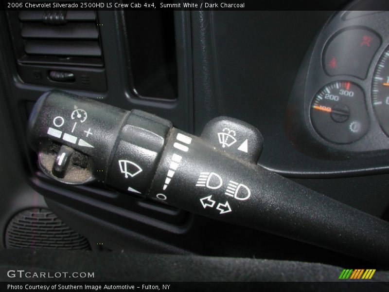 Summit White / Dark Charcoal 2006 Chevrolet Silverado 2500HD LS Crew Cab 4x4