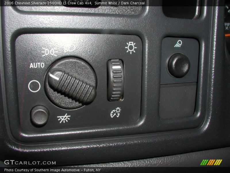 Summit White / Dark Charcoal 2006 Chevrolet Silverado 2500HD LS Crew Cab 4x4