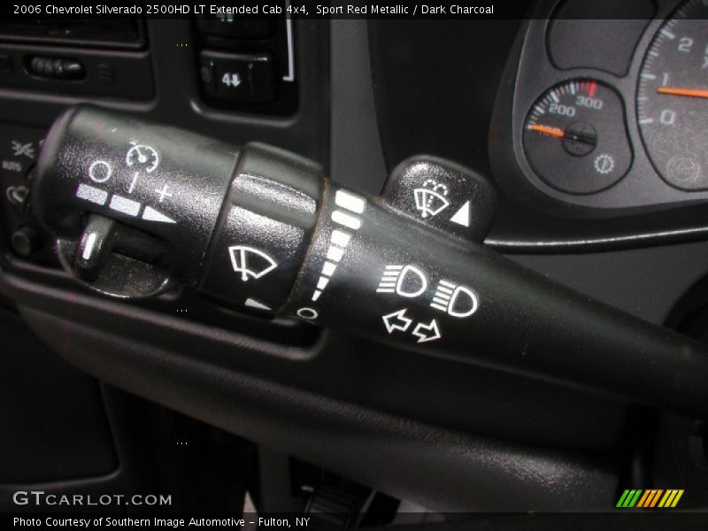 Controls of 2006 Silverado 2500HD LT Extended Cab 4x4