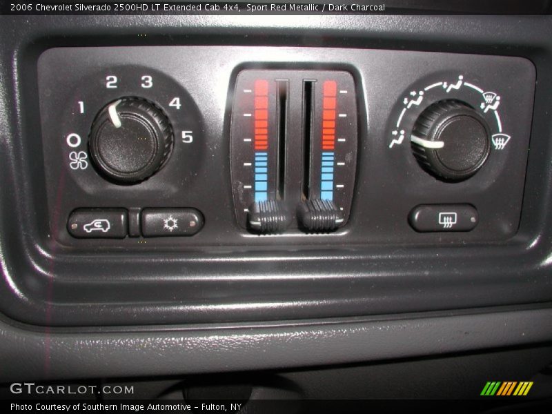 Controls of 2006 Silverado 2500HD LT Extended Cab 4x4
