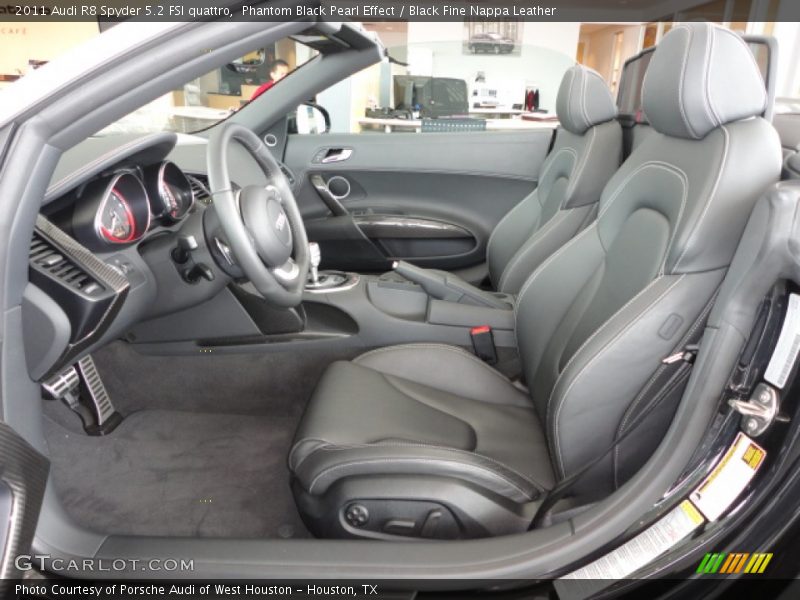 Front Seat of 2011 R8 Spyder 5.2 FSI quattro