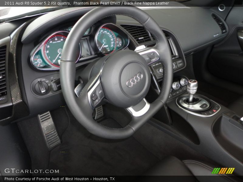  2011 R8 Spyder 5.2 FSI quattro Steering Wheel