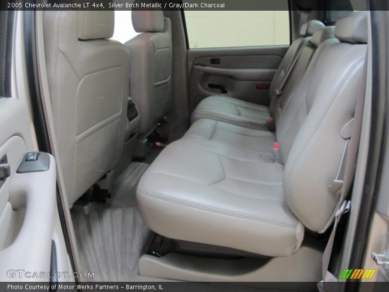 Silver Birch Metallic / Gray/Dark Charcoal 2005 Chevrolet Avalanche LT 4x4