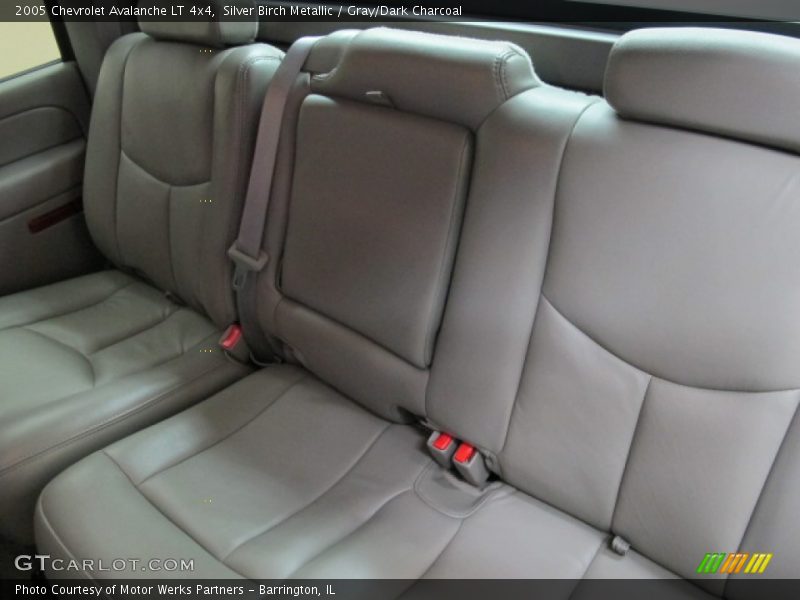 Silver Birch Metallic / Gray/Dark Charcoal 2005 Chevrolet Avalanche LT 4x4