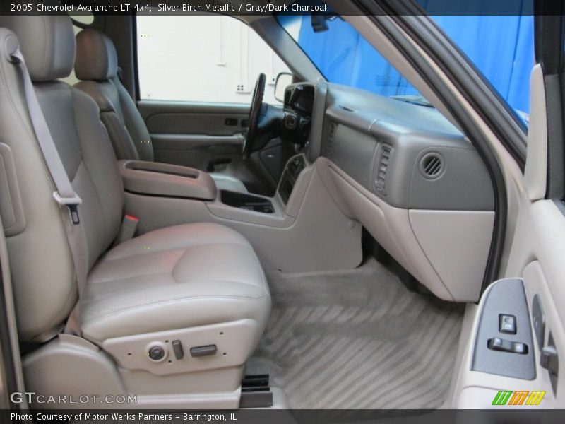 Silver Birch Metallic / Gray/Dark Charcoal 2005 Chevrolet Avalanche LT 4x4