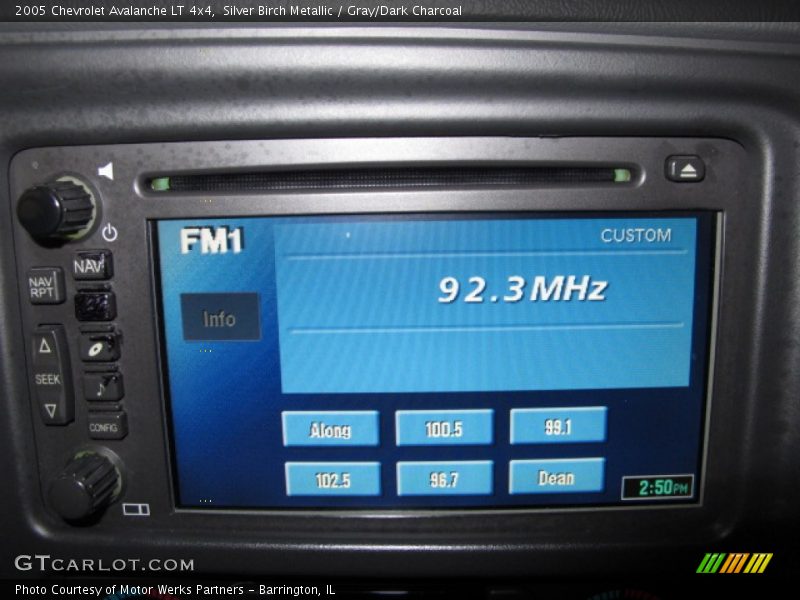 Silver Birch Metallic / Gray/Dark Charcoal 2005 Chevrolet Avalanche LT 4x4
