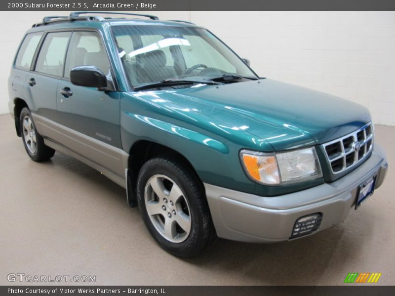 Front 3/4 View of 2000 Forester 2.5 S