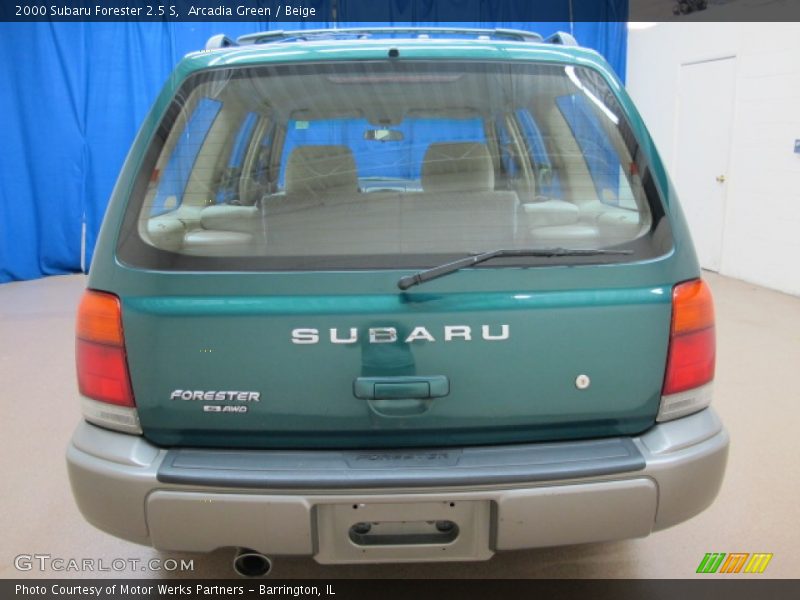 Arcadia Green / Beige 2000 Subaru Forester 2.5 S
