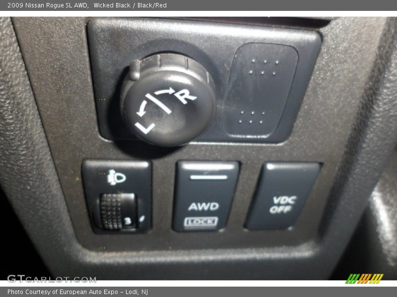 Wicked Black / Black/Red 2009 Nissan Rogue SL AWD