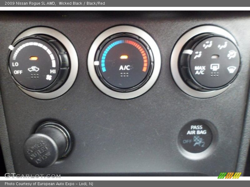 Wicked Black / Black/Red 2009 Nissan Rogue SL AWD