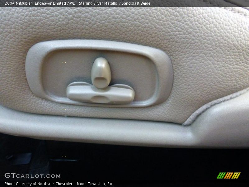 Sterling Silver Metallic / Sandblast Beige 2004 Mitsubishi Endeavor Limited AWD