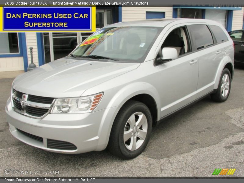 Bright Silver Metallic / Dark Slate Gray/Light Graystone 2009 Dodge Journey SXT
