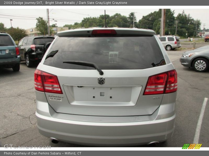 Bright Silver Metallic / Dark Slate Gray/Light Graystone 2009 Dodge Journey SXT