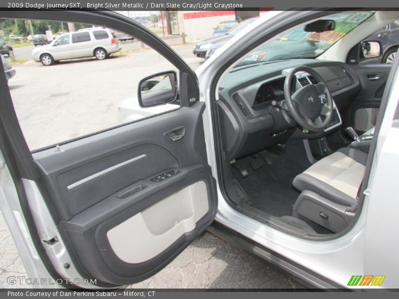 Bright Silver Metallic / Dark Slate Gray/Light Graystone 2009 Dodge Journey SXT
