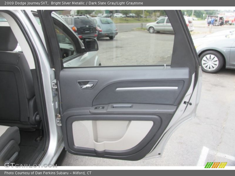 Bright Silver Metallic / Dark Slate Gray/Light Graystone 2009 Dodge Journey SXT