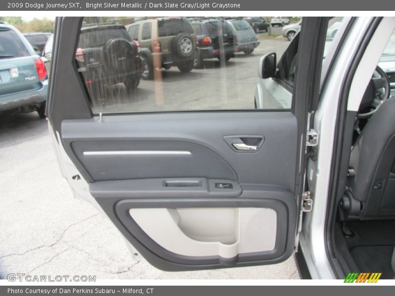 Bright Silver Metallic / Dark Slate Gray/Light Graystone 2009 Dodge Journey SXT