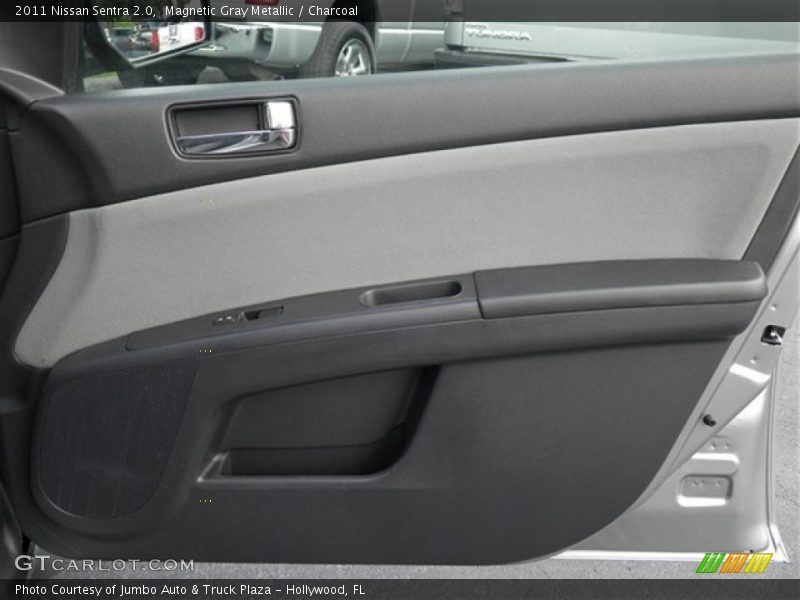 Magnetic Gray Metallic / Charcoal 2011 Nissan Sentra 2.0