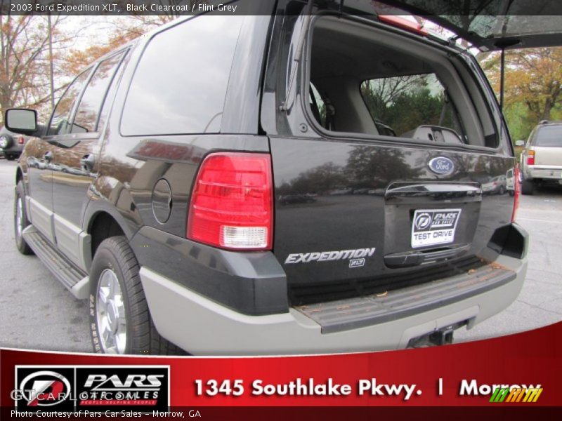 Black Clearcoat / Flint Grey 2003 Ford Expedition XLT