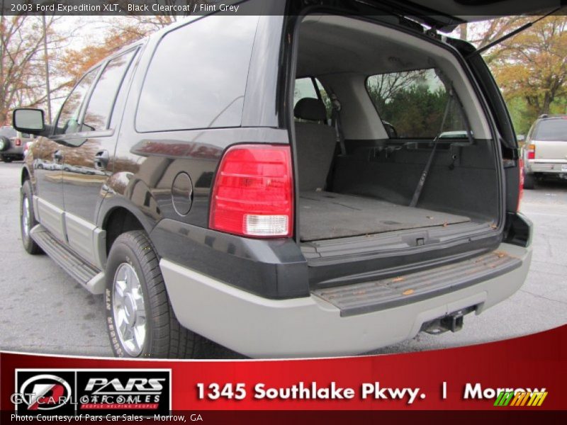 Black Clearcoat / Flint Grey 2003 Ford Expedition XLT