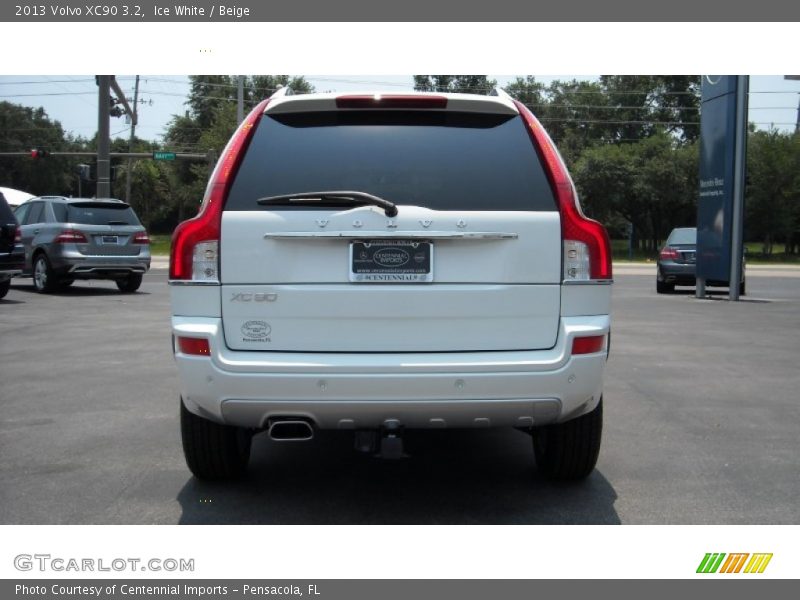 Ice White / Beige 2013 Volvo XC90 3.2