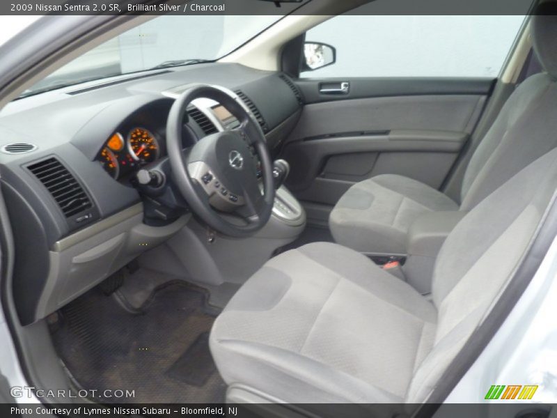 Brilliant Silver / Charcoal 2009 Nissan Sentra 2.0 SR