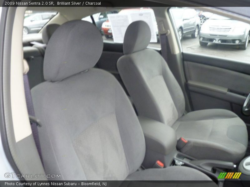 Brilliant Silver / Charcoal 2009 Nissan Sentra 2.0 SR