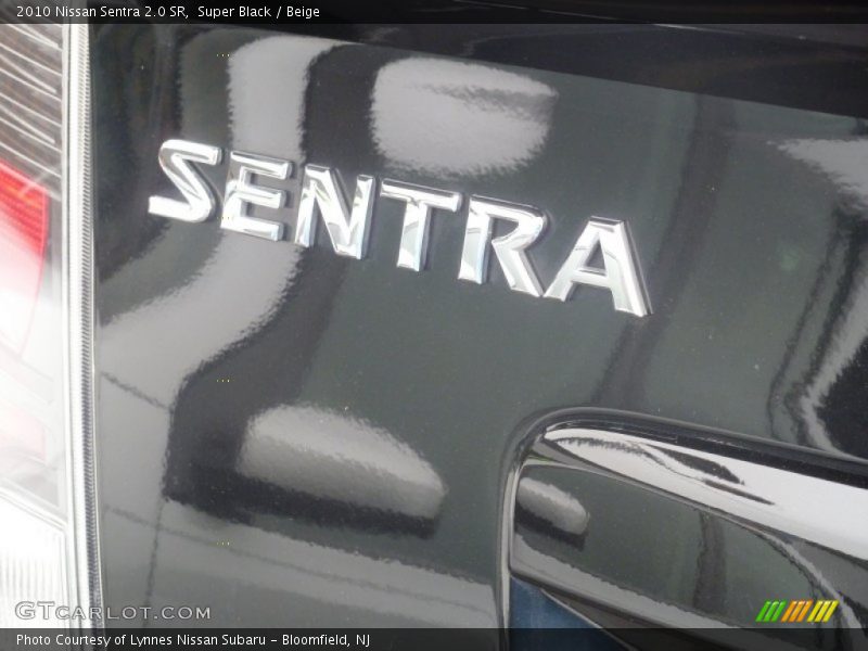 Super Black / Beige 2010 Nissan Sentra 2.0 SR