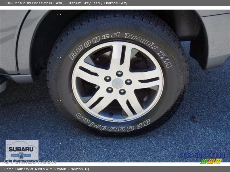 Titanium Gray Pearl / Charcoal Gray 2004 Mitsubishi Endeavor XLS AWD