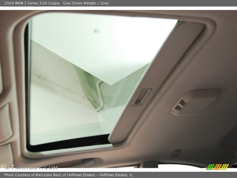 Sunroof of 2004 3 Series 330i Coupe