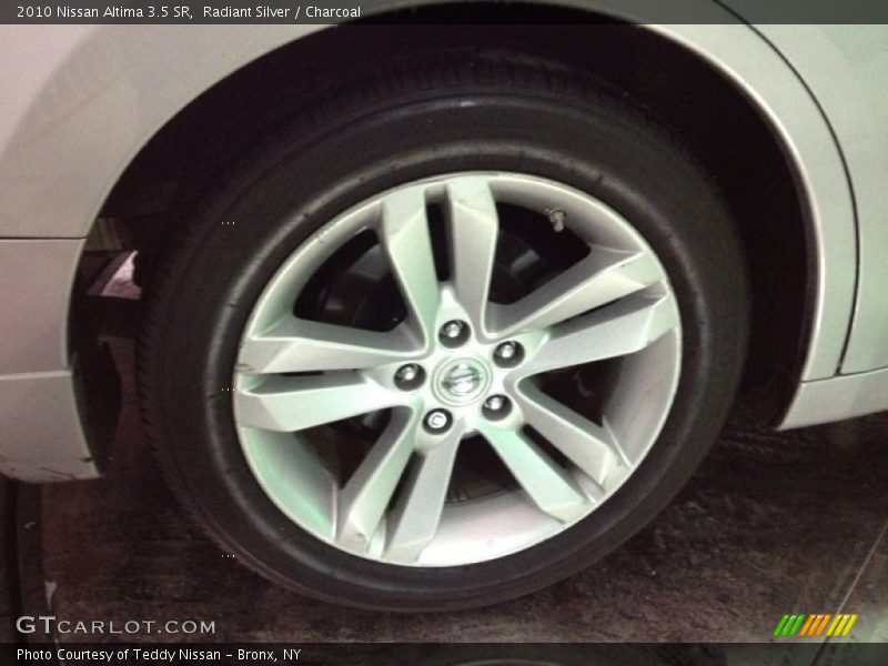 Radiant Silver / Charcoal 2010 Nissan Altima 3.5 SR