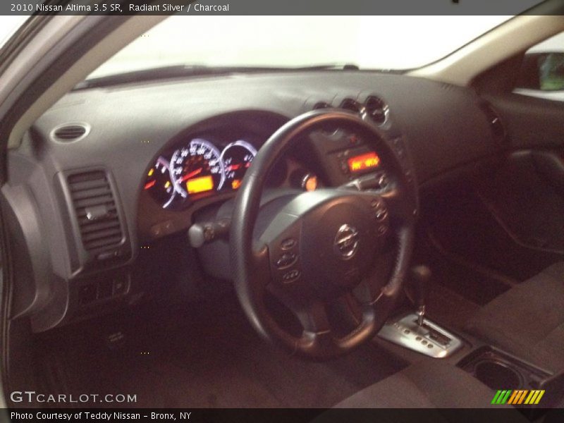 Radiant Silver / Charcoal 2010 Nissan Altima 3.5 SR