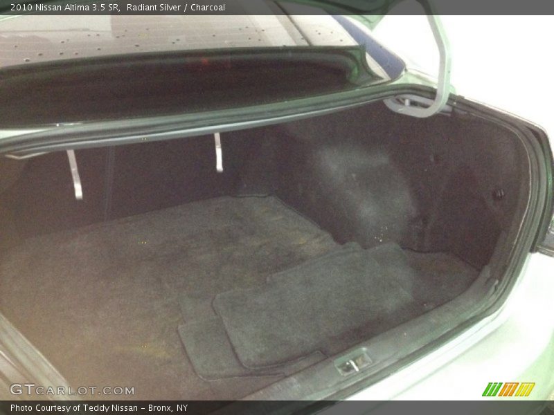 Radiant Silver / Charcoal 2010 Nissan Altima 3.5 SR