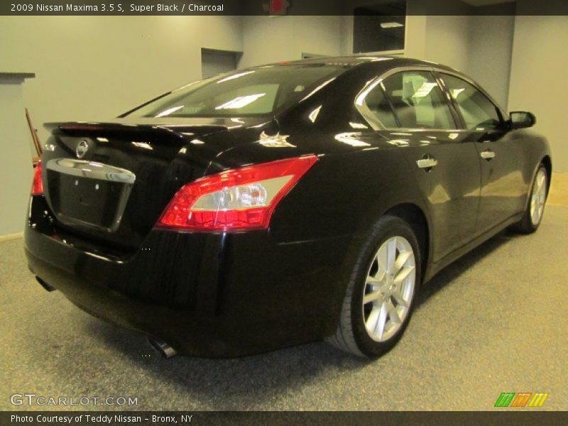 Super Black / Charcoal 2009 Nissan Maxima 3.5 S