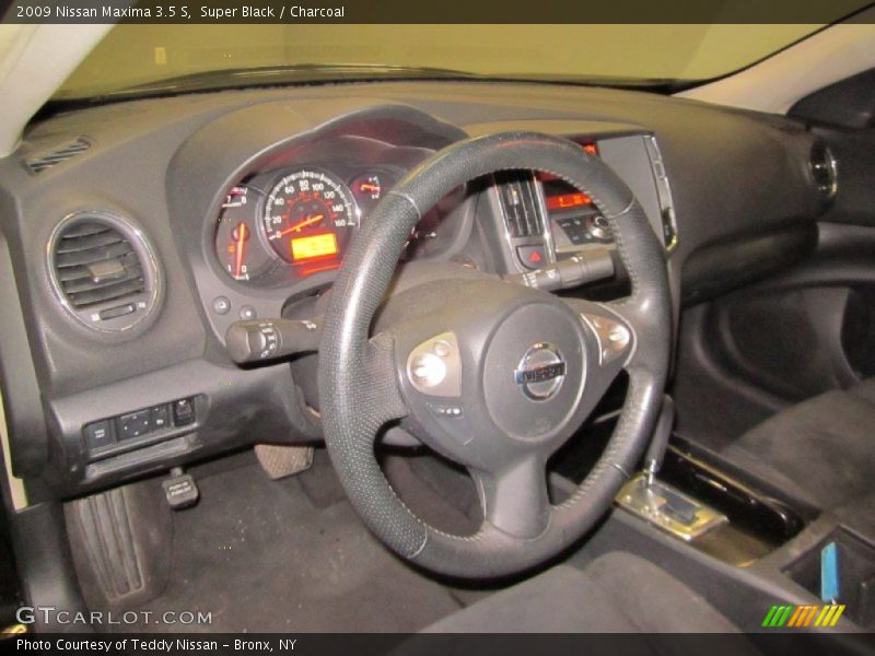 Super Black / Charcoal 2009 Nissan Maxima 3.5 S
