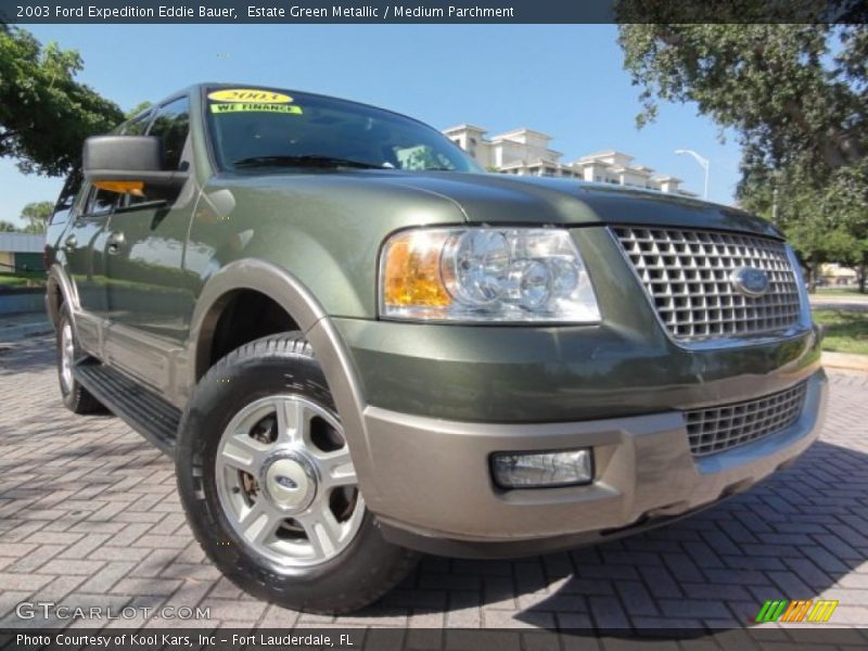 Front 3/4 View of 2003 Expedition Eddie Bauer